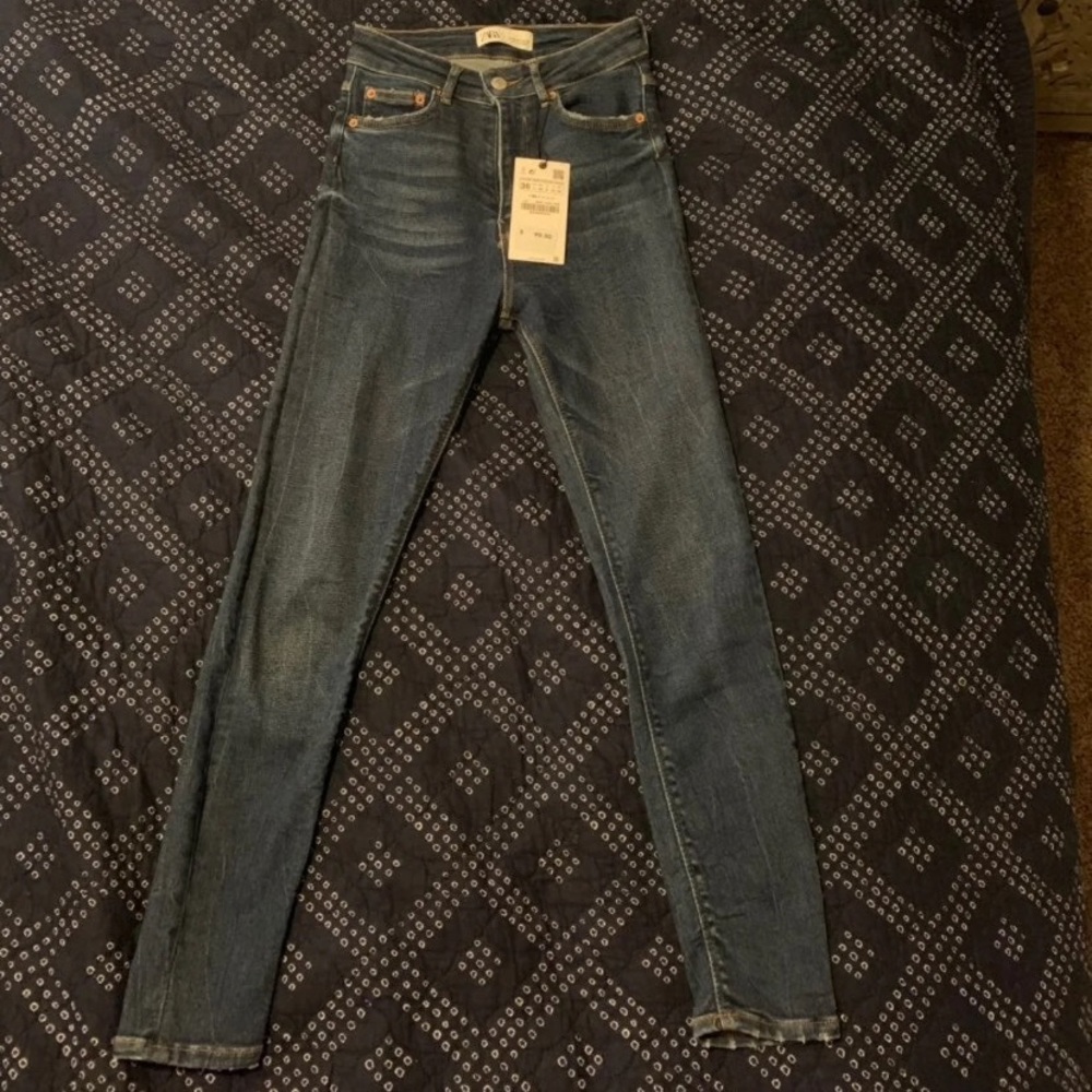 COPY - BNWT Zara high waisted jeans